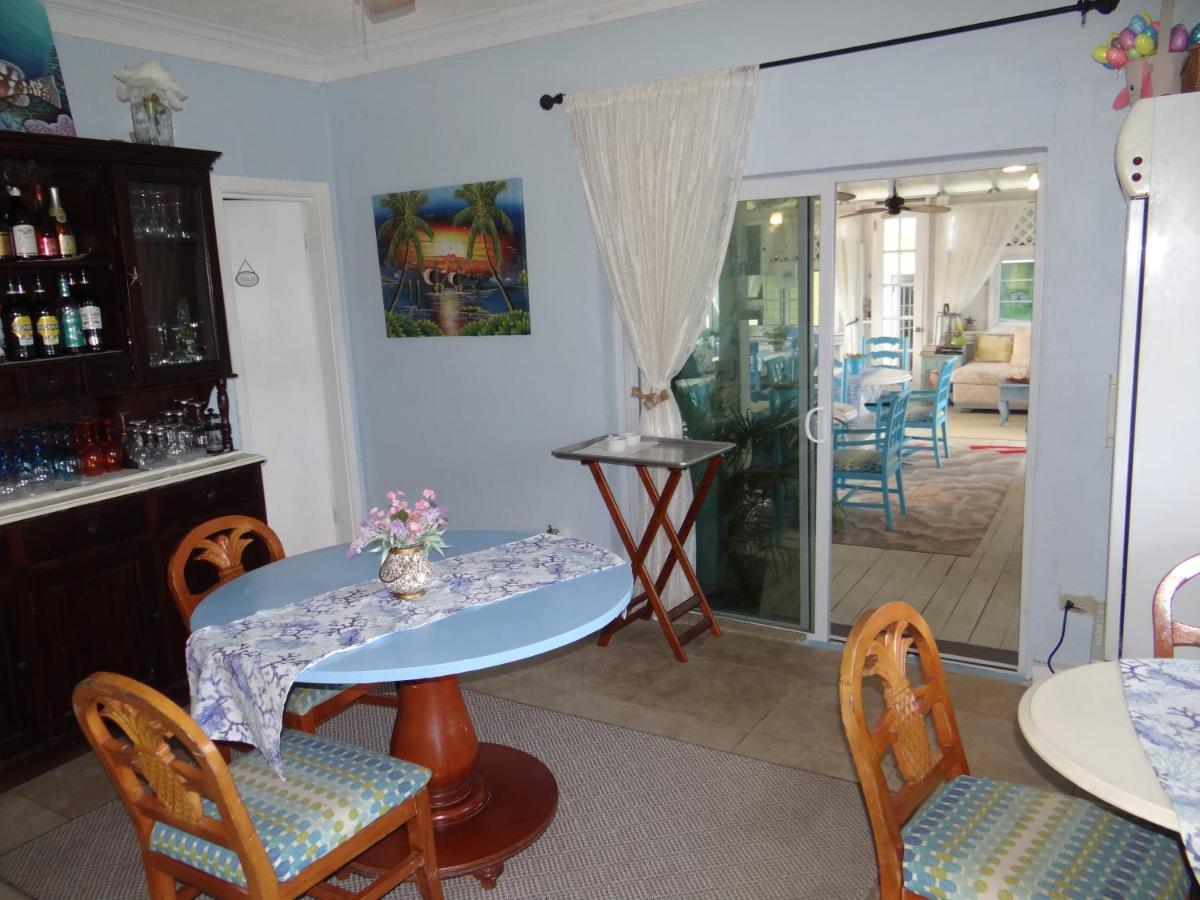 Rollezz Villas Beach Resort Old Bight 外观 照片