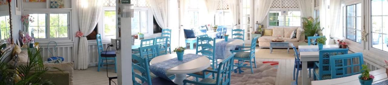 Rollezz Villas Beach Resort Old Bight 外观 照片