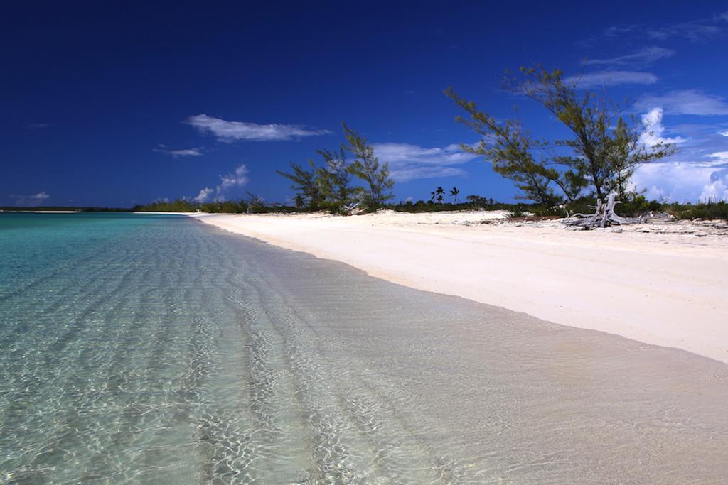Rollezz Villas Beach Resort Old Bight 外观 照片