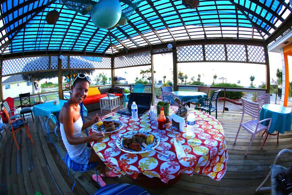 Rollezz Villas Beach Resort Old Bight 外观 照片